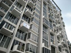 Grandeur 8 (D20), Condominium #558836401